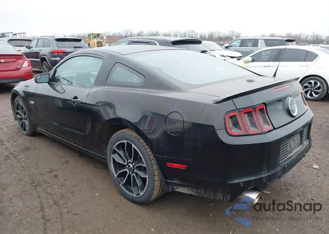 2013 Ford Mustang Gt Premium z USA, uszkodzony, nr VIN 1ZVBP8CF5D5249337